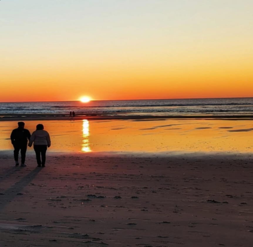 Hidden Hellos (French) cover